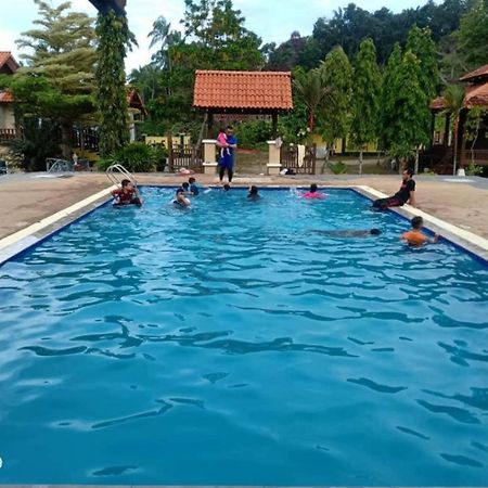Oyo Home 90745 Desa Balqis Beach Resort Malacca Exteriör bild