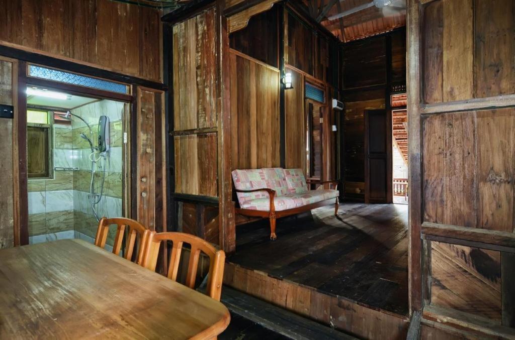Oyo Home 90745 Desa Balqis Beach Resort Malacca Exteriör bild
