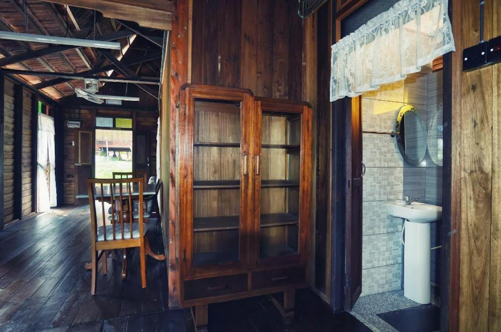 Oyo Home 90745 Desa Balqis Beach Resort Malacca Exteriör bild